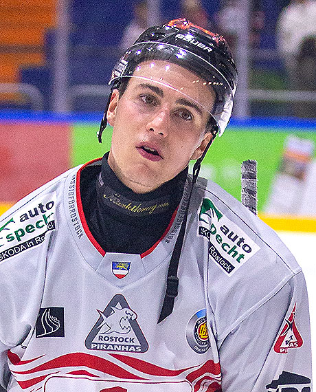 20250926-Ilja-Fleischmann-Rostock-Piranhas-460-EISHOCKEY-INFO
